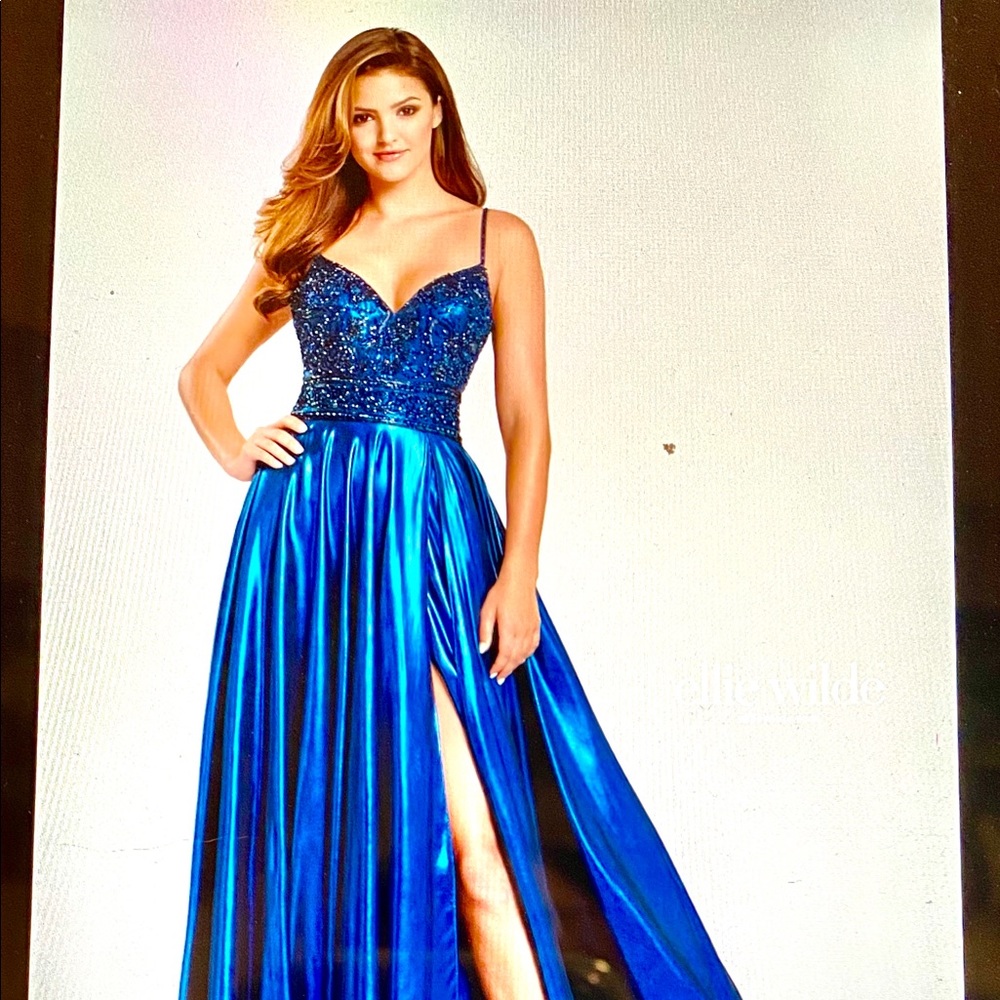 IN SEASON Ellie Wilde (EW120107) Gown - Dark Teal
